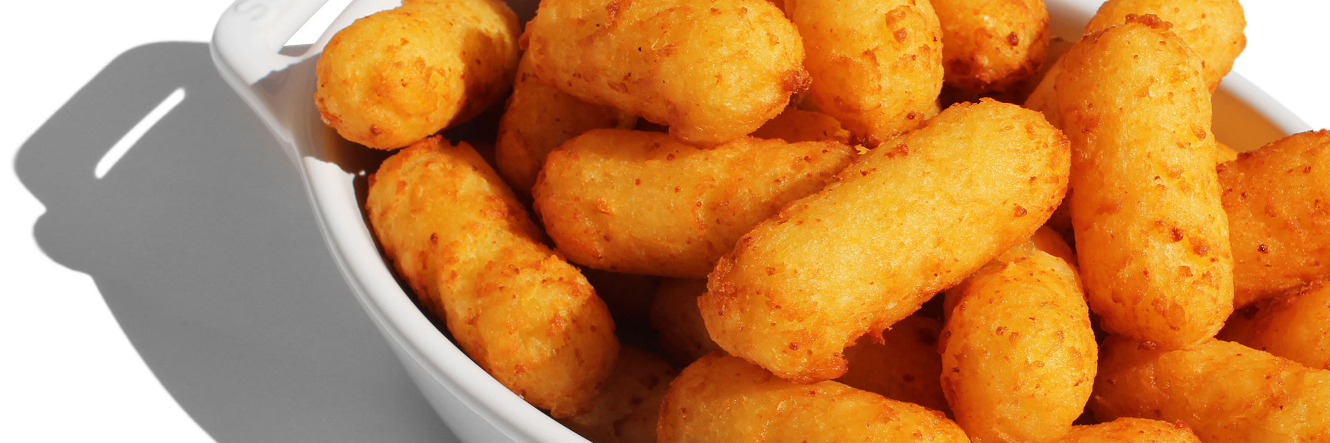 Croquete de mandioca com parmesão Amai