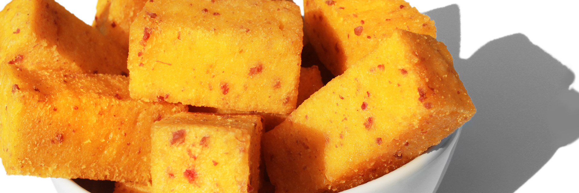 Croquete de mandioca com parmesão Amai